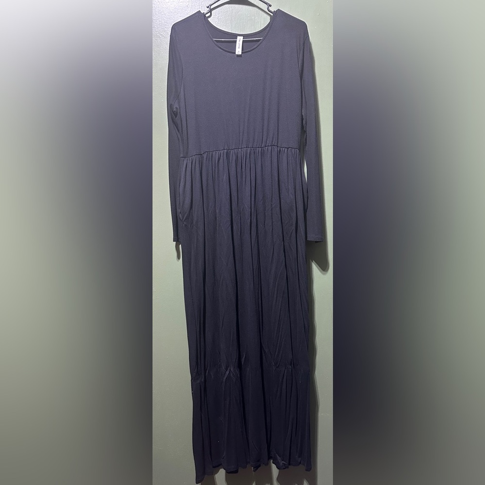 Zenana Outfitters Classic Black Maxi Dress